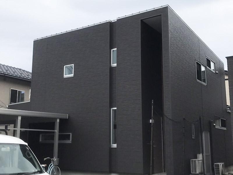 富山市の外壁工事 築10年 高耐久の金属サイディング施工で 塗替えメンテナンスフリーに ガイソー富山店 富山市の外壁工事 築10年 高耐久の金属サイディング施工で 塗替えメンテナンスフリーに ガイソー富山店