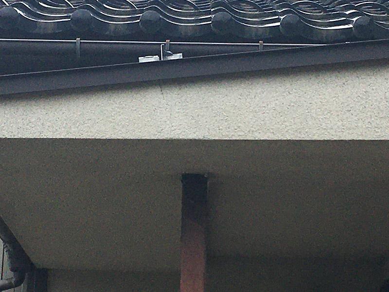 玄関ポーチ補修・内装（クロス張替・手摺設置）