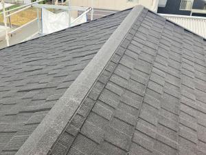 富山市の屋根・外壁カバー工事　太陽光パネルを撤去し、ストーンチップの付いた屋根材を施工いたしました！