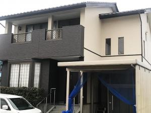 高岡市の外壁サイディング工事　爆裂の起きていたベランダも黒ずみの広がりもカバー工事で一気に解決！