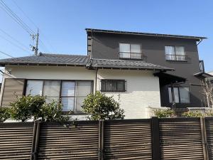 富山市の外壁サイディング工事　築50年以上とは思えない綺麗な外観に生まれ変わりました！