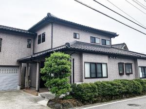 上市町の外壁塗装工事 無機リッチトーン工法で外壁が表情豊かな仕上がりになりました！