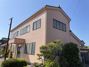 富山市の外壁塗装工事　プロの技術が光る!手塗りローラー工法3回塗りで、塗装工事が完成しました！