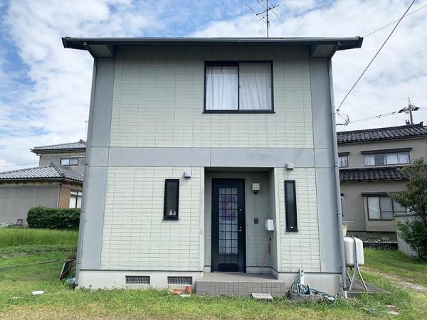 滑川市の金属サイディング工事 耐久性に優れたガルバリウム鋼板YKK AP