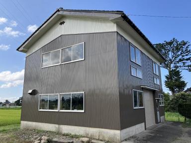 立山町 納屋塗装工事 GWS無機Zを塗装!紫外線や風雨など過酷な条件でも建物を守り続けます!