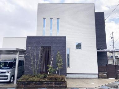 富山市の外壁カバー工事 元の雰囲気をそのままに、新築のように外観が生まれ変わりました!