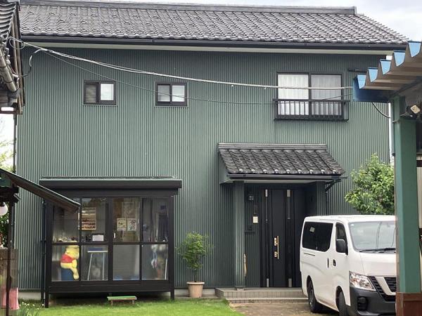 富山市の外壁塗装工事 最上級の無機・有機ハイブリッド塗料が長期間